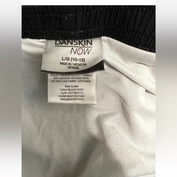 Danskin Now Shorts Girl's Size Large 10 12 Athletic  BUILT IN Underwear Black LN - Picture 4 of 5